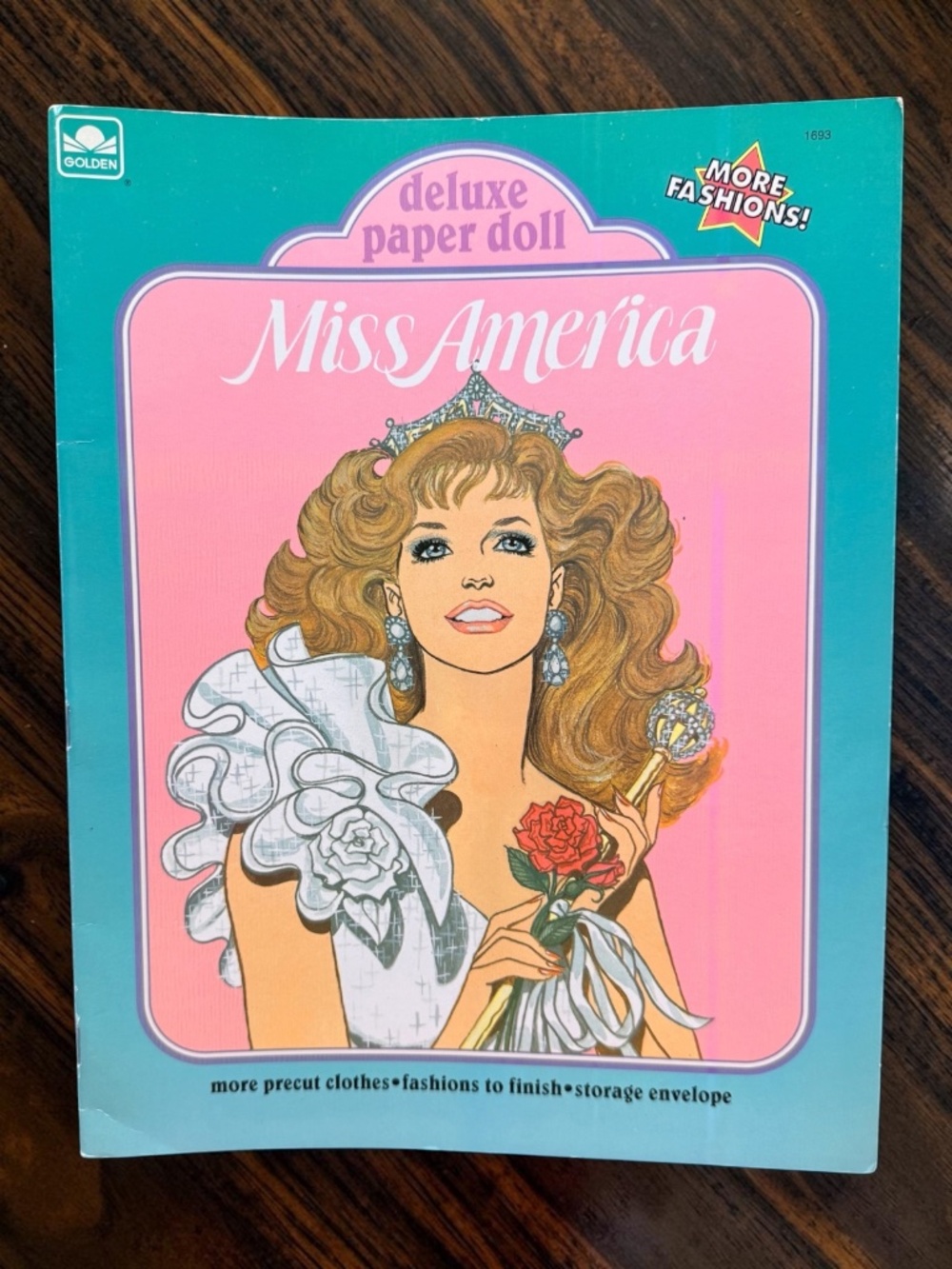 WESTERN PUBLISHING COMPANY, INC. 1990 The Miss American Pageant Paper Doll Book